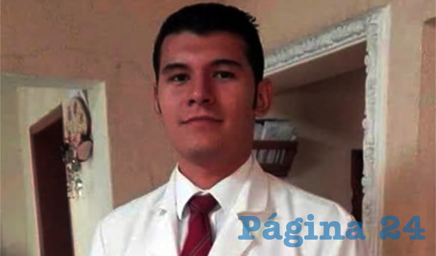 Ulises Eduardo Pati&ntilde;o G&oacute;mez, estudiante del sexto semestre de la carrera de Estomatolog&iacute;a de la UAA
