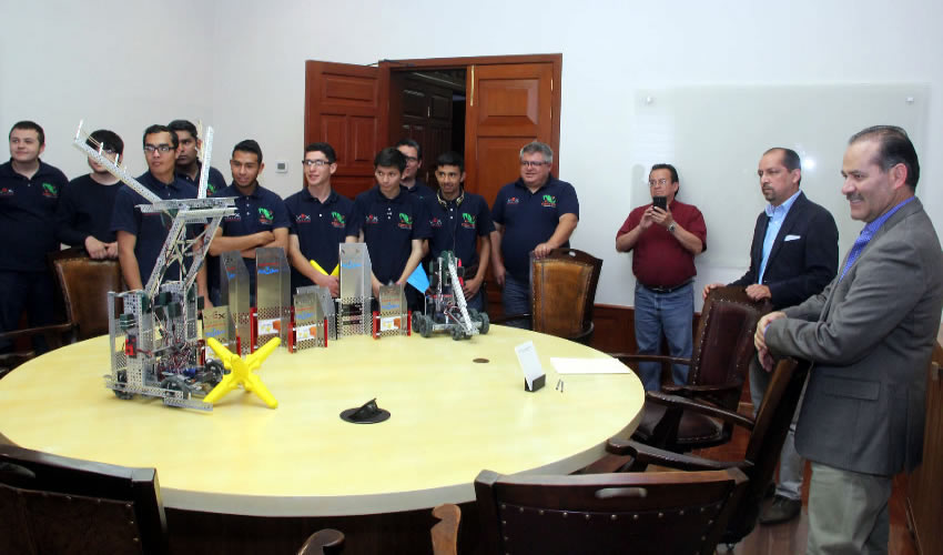 “Siempre tendrán nuestro respaldo para que sigan poniendo en alto el nombre de Aguascalientes y México”, afirmó Orozco Sandoval