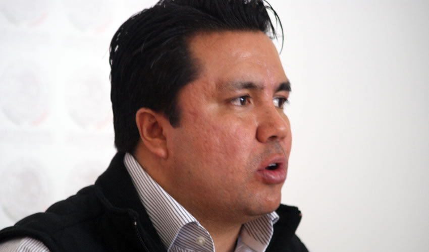 Omar Carrera Pérez: Desde la Comisión de Vigilancia buscará impugnar la Cuenta Pública 2015 de Fresnillo para que sea regresada, se haga un análisis exhaustivo y se llegue a fondo. Y que en base a eso se castigue con cárcel, inhabilitación de servidores y resarcimiento de los recursos