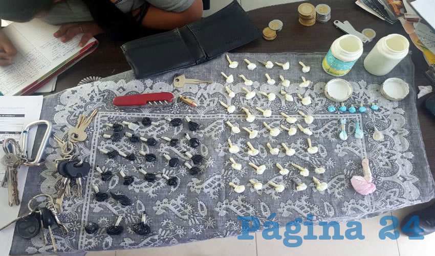 Las dosis: 38 envoltorios de &ldquo;crystal&rdquo; y 25 de coca&iacute;na