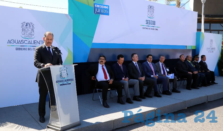 El gobernador Martín Orozco Sandoval presidió la ceremonia cívica-conmemorativa por el CCXI Aniversario del Natalicio de Benito Juárez García