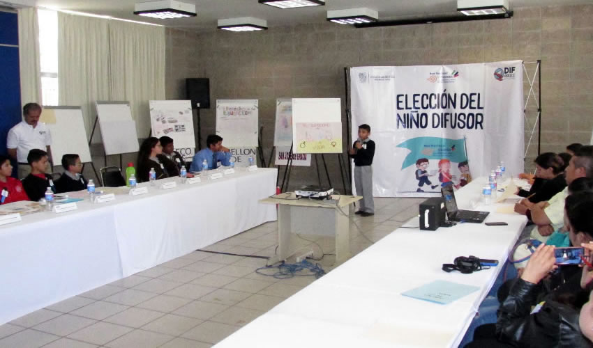 El primer lugar recibió de premio una notebook, y el segundo y tercer lugar una tablet