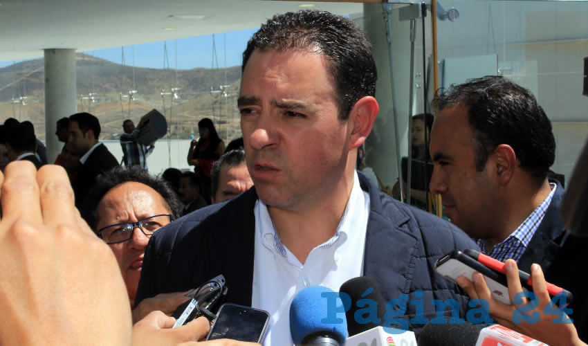 Alejandro Tello, dijo que Amalia y Alonso tendrían que responder a las instancias correspondientes sobre esos actos ilícitos y dar la cara a la gente (Foto: Rocío Castro Alvarado)