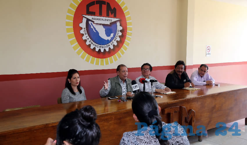Conferencia de prensa de la FTA y el Sindicato de M&uacute;sicos (Foto: Eddylberto Lu&eacute;vano Santill&aacute;n)