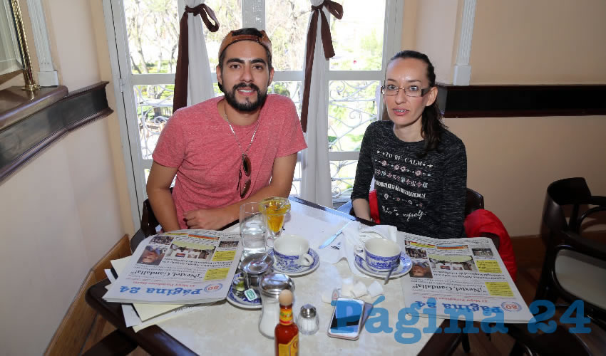 En Sanborns Francia almorzaron Francisco Alonso Martínez y Verónica Carlos Gutiérrez