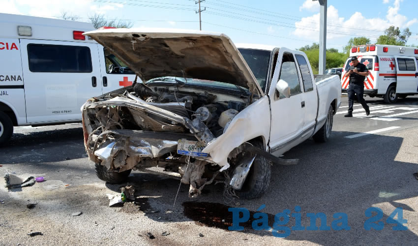 Una falla mec&aacute;nica en la camioneta Chevrolet fue el detonante del aparatoso percance