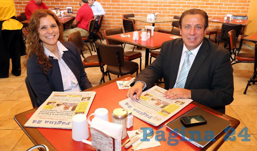 En Las Antorchas desayunaron Karla Cassio Madrazo, regidora del Municipio de Aguascalientes, y Jaime Gallo Camacho, titular del Instituto Municipal de Planeación (Implan)