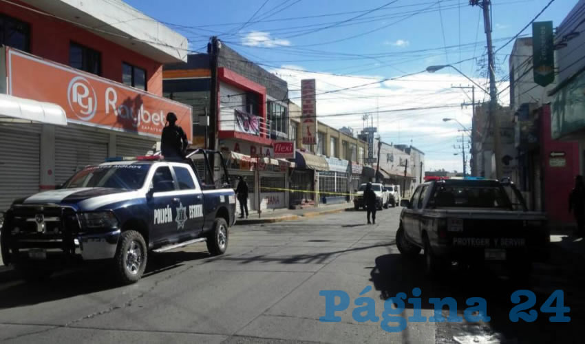 La avenida Juárez fue cercada