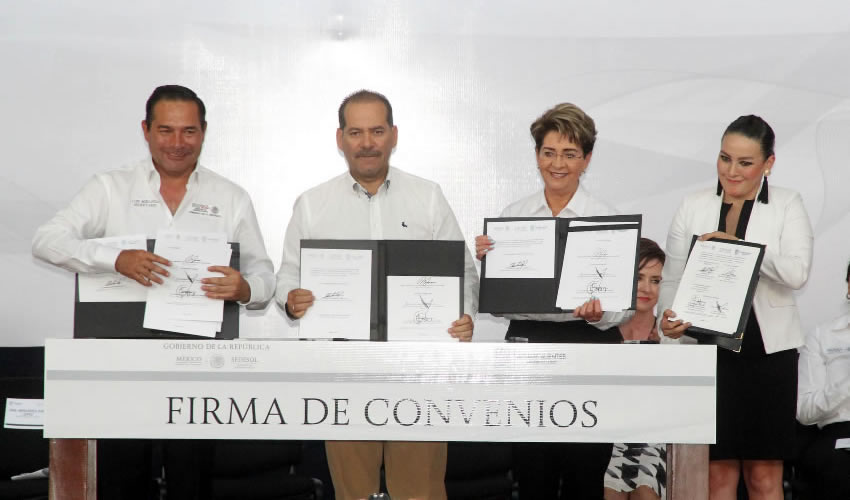 El mandatario estatal y el titular de la Sedesol coincidieron en trabajar de manera coordinada, sin distinci&oacute;n de colores o partidos