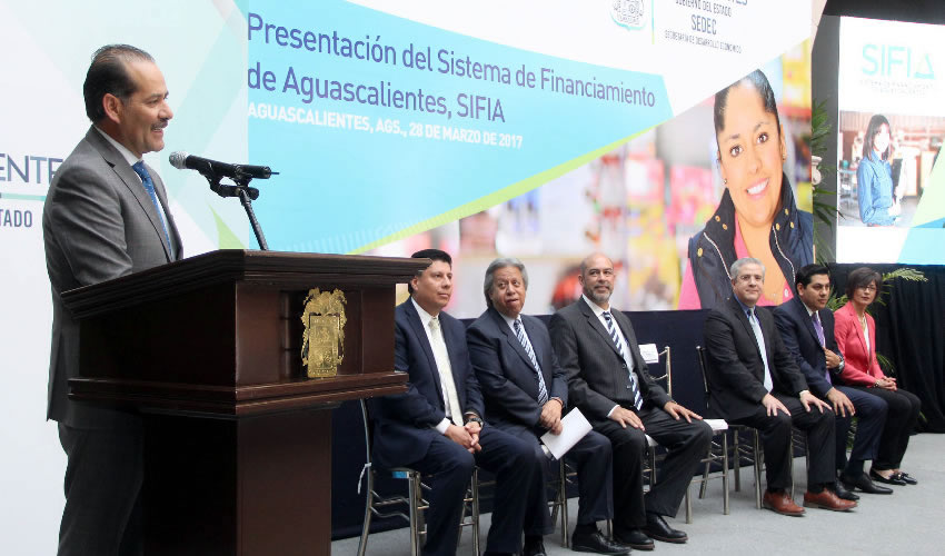 El jefe del Ejecutivo manifest&oacute; que tres de los 10 programas de financiamiento est&aacute;n dirigidos a la mujer en apoyo e impulso a la igualdad de oportunidades