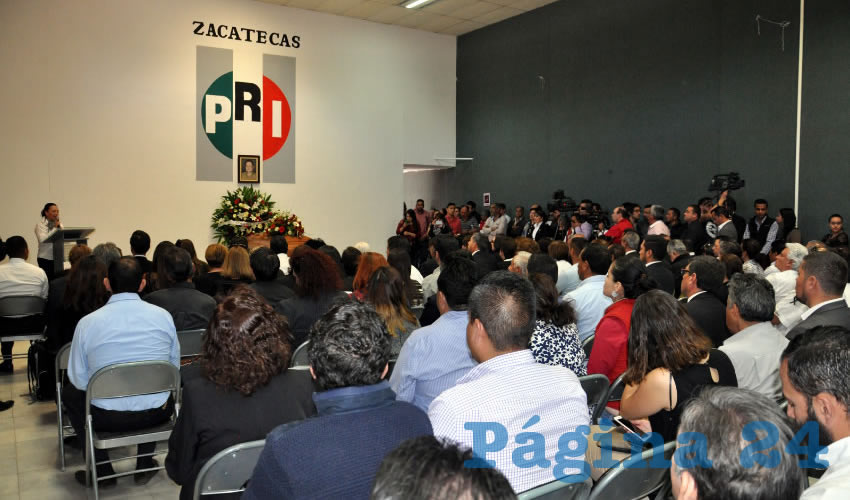 Priístas rindieron homenaje de cuerpo presente en el salón Gobernadores (Foto: Alberto Núñez Hernández)