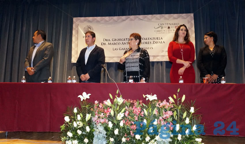 Marco Antonio Flores Zavala habló de los constituyentes zacatecanos que participaron en la elaboración de la Constitución de 1917 Foto Merari Martínez Castro (Foto Merari Martínez Castro)