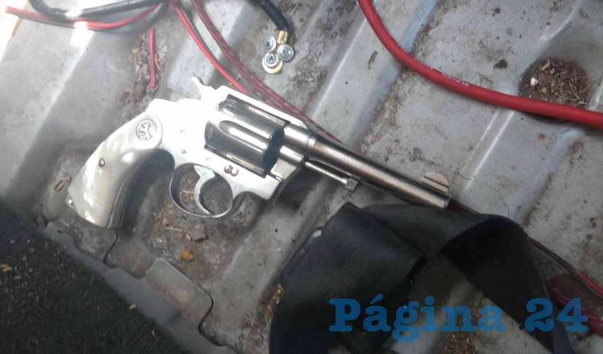 El arma que portaba José Refugio Cruz Esquivel