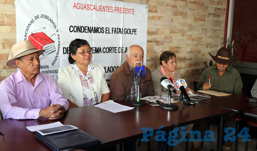 Rueda de prensa de la Coalici&oacute;n Estatal de Organizaciones de Jubilados y Pensionados (Foto: Eddylberto Lu&eacute;vano Santill&aacute;n)