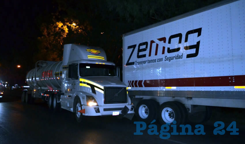 Otro tractocami&oacute;n se estamp&oacute; contra la parte posterior de la caja de Zemog