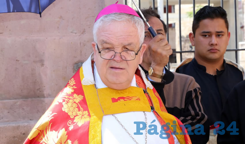 Encabezó José María de la Torre Martín, obispo de la Diócesis de Aguascalientes, la vía dolorosa de Jesucristo (Fotos: Eddylberto Luévano Santillán)