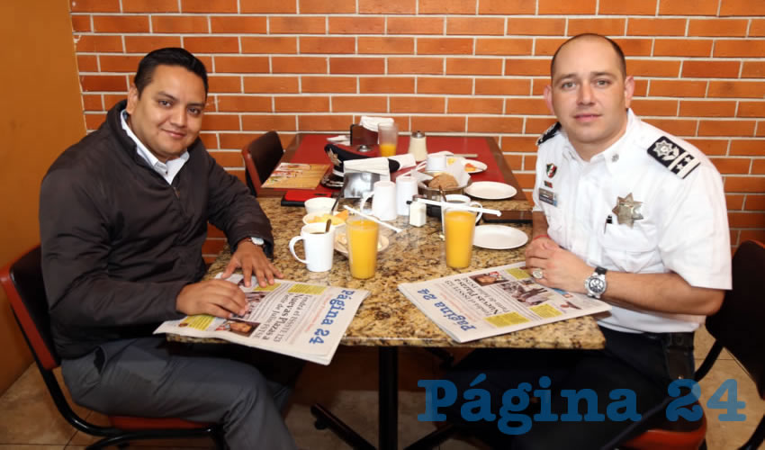 En Las Antorchas almorzaron Juan Pablo Gómez Diosdado, director del Estado Mayor de la Secretaría de Seguridad Pública Municipal; y Elías Manzur Constantino, director de la Policía Municipal de Aguascalientes