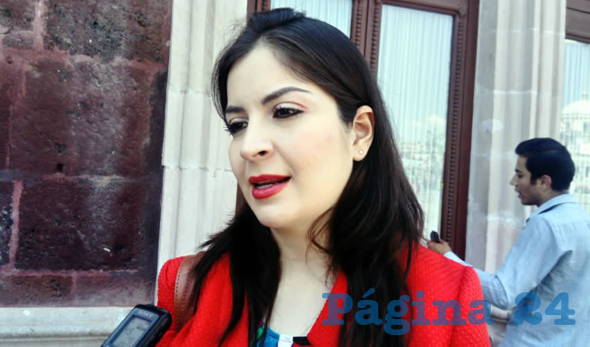 Elva Patricia Saracho Mart&iacute;nez, rectora de la UTR