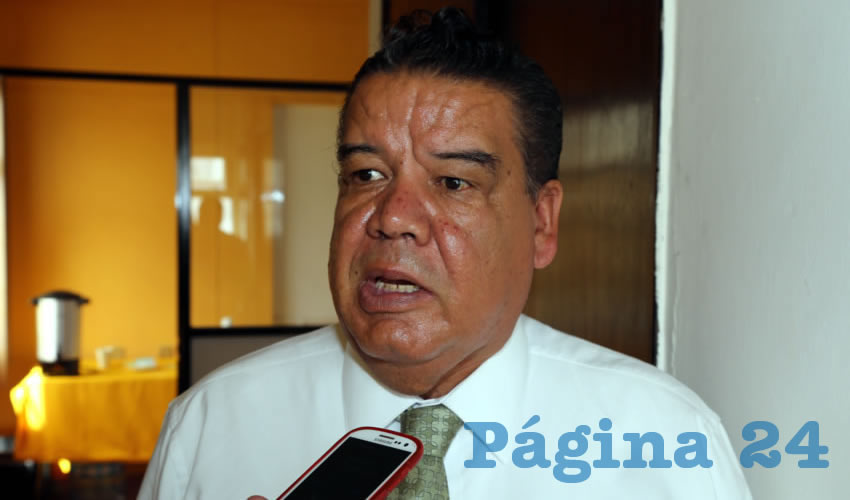 Francisco Javier Flores Flores, l&iacute;der de Cimientos del Magisterio (Foto: Eddylberto Lu&eacute;vano Santill&aacute;n)