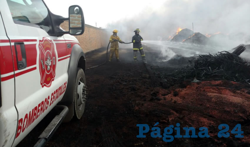 Varias horas invirtieron los bomberos en sofocar las llamas