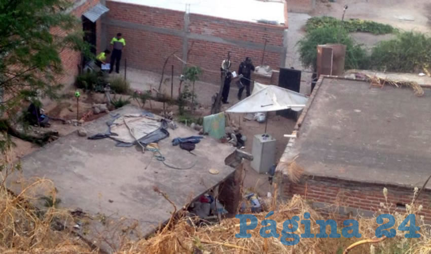 En el interior de la casa, ubicada en la privada Gardenias, fue hallado el cadáver