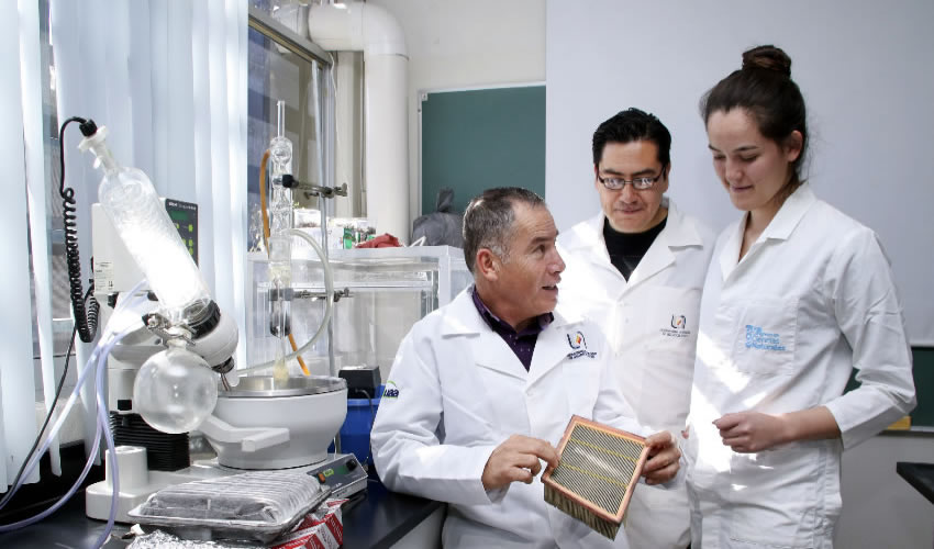 Investigaci&oacute;n de la UAA detecta polen, part&iacute;culas de asfalto y met&aacute;licas en filtros de aire de veh&iacute;culos que transitan por la ciudad