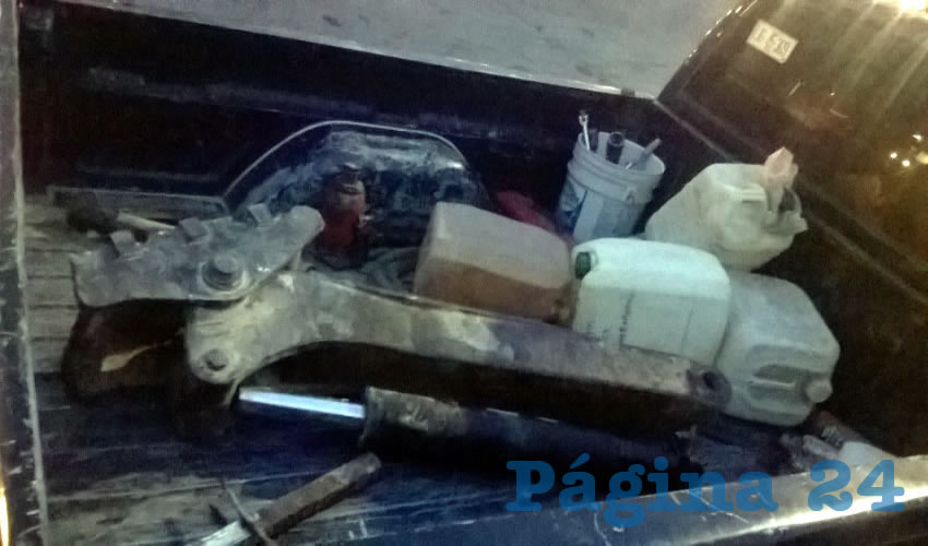 Los pillos desmantelaban poco a poco la m&aacute;quina; fueron sorprendidos cuando transportaban una pieza grande