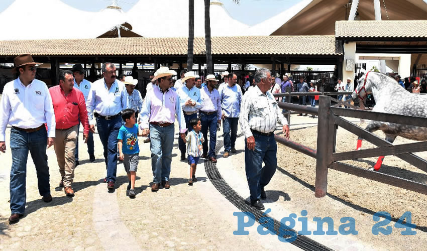 Martín Orozco Sandoval realizó un recorrido por la Expo Ganadera de la Feria Nacional de San Marcos 2017