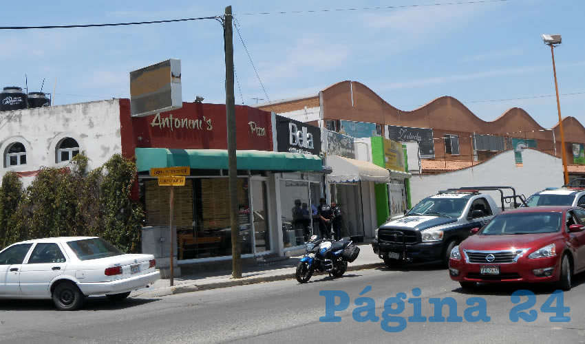 La boutique Bella fue “visitada” por un hampón, el cual escapó en un carro que manejaba una mujer