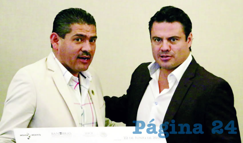 Eduardo Cervantes Aguilar acudió a la fiscalía estatal por los señalamientos que pesan en su contra por dos homicidio y por desaparición forzada; es investigado por la SEIDO por su relación con el cártel y por su posible participación en la venta de armas a civiles, a quienes hacían pasar por policías del municipio/Foto: Especial