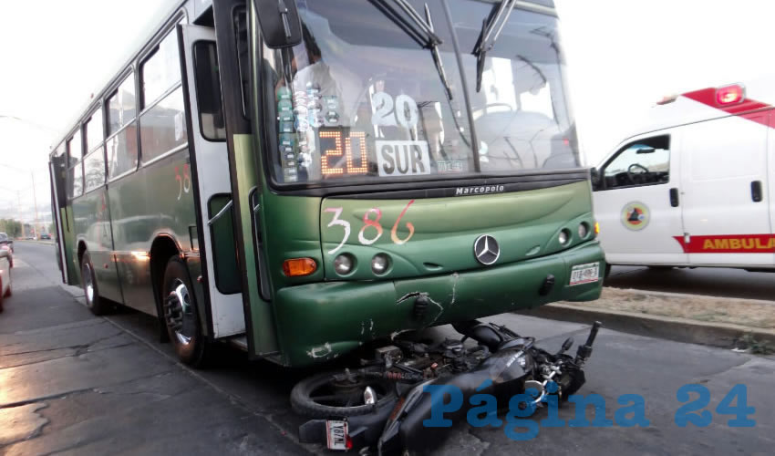 La jaca de acero de Jesús Homero Aquino López fue embestida y arrastrada por un camión urbano