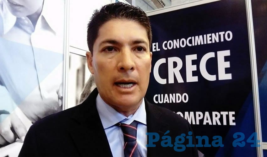 V&iacute;ctor Hugo Guzm&aacute;n Mata, director de la Fundaci&oacute;n Yo Amo la Lectura