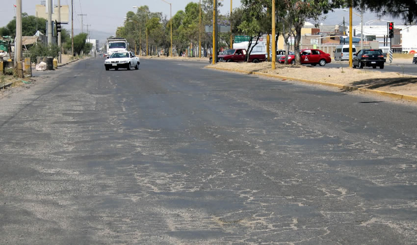 La instrucción de la alcaldesa Tere Jiménez es de ofrecer a la ciudadanía arterias que permitan transitar de forma segura y evitar daño a sus vehículos