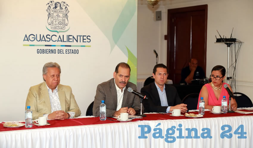 Conferencia de prensa del gobernador Martín Orozco Sandoval (Foto: Eddylberto Luévano Santillán)