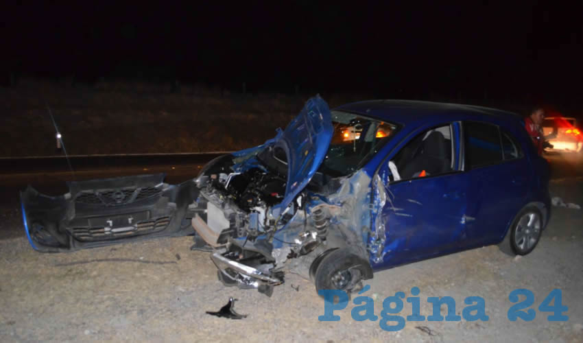 La peor parte del percance la sufri&oacute; Adri&aacute;n Mata Esparza, quien sufri&oacute; graves heridas; tripulaba el autom&oacute;vil Nissan March azul