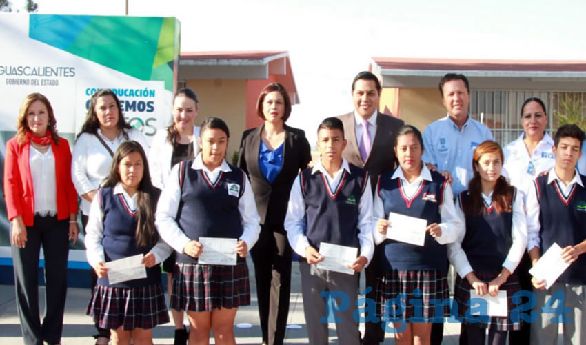 Recibir&aacute;n sus becas directamente en sus escuelas para evitar p&eacute;rdida de clases y gastos en transporte