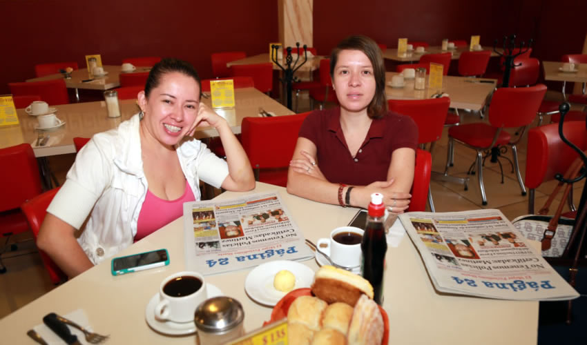 En el restaurante Mitla compartieron el pan y la sal Abigail Castañeda Escobedo y Marisol Castañeda Escobedo