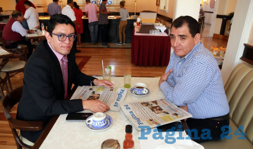 En Sanborns Francia almorzaron Octavio C&aacute;rdenas Denham, director local de la Conagua, y Rodrigo Rodr&iacute;guez Camacho, funcionario municipal