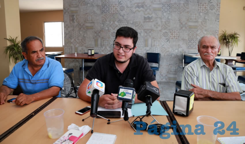 Rueda de prensa de la Asociación de Condóminos del Centro Comercial Agropecuario (Foto: Eddylberto Luévano Santillán)