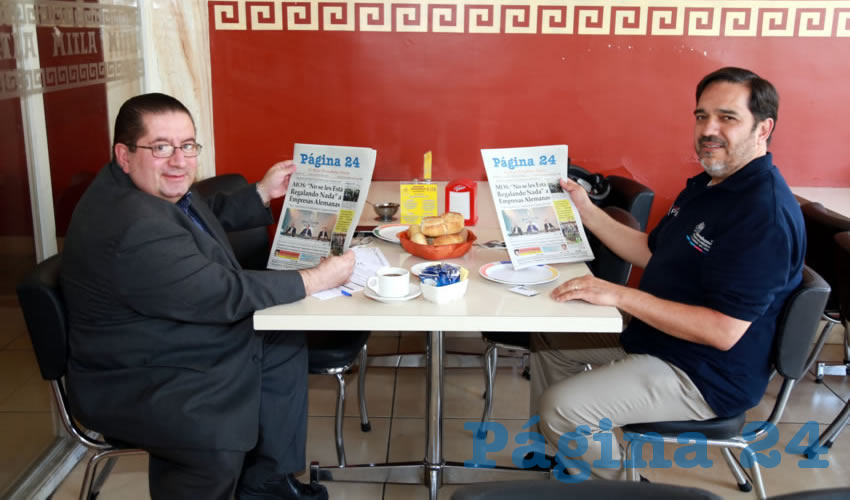 En el restaurante Mitla almorzaron Juan Carlos Medina Mazzoco y René Navarro Fierro, responsable del Centro Pymes del Municipio
