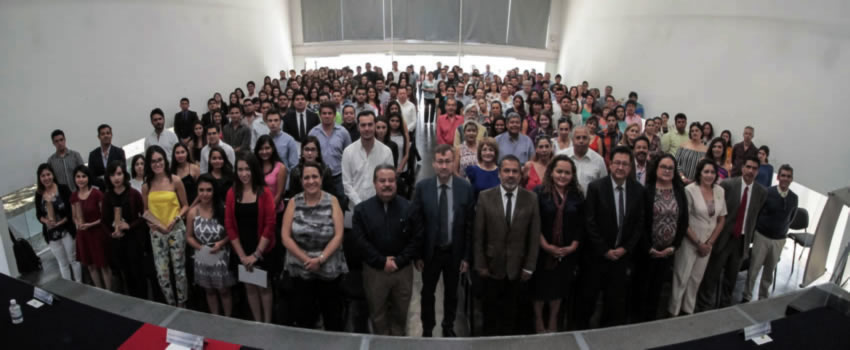 También se entregaron Premios a la Excelencia a egresados por mejor promedio acumulado