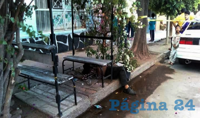 Mario Santana C&oacute;rdova falleci&oacute; en la banqueta de la calle Santa Irene
