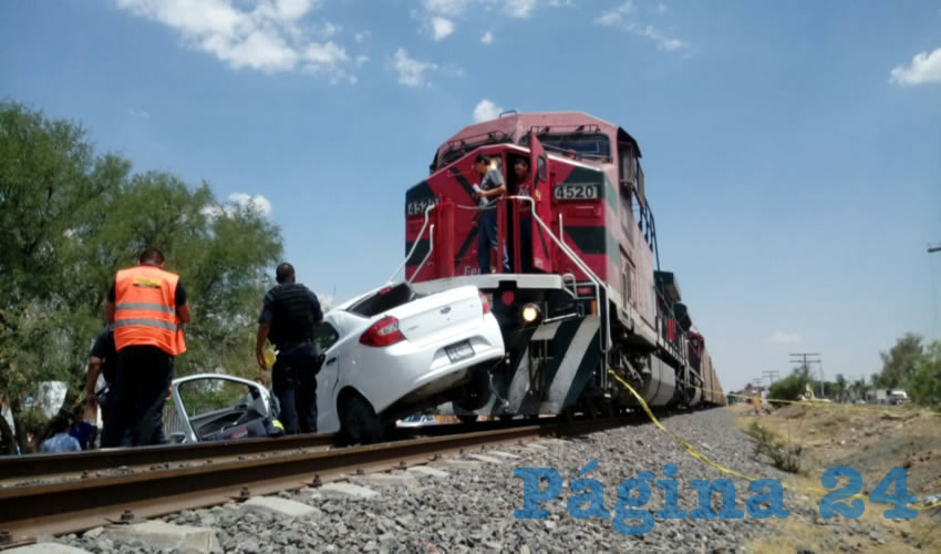 El gusano de acero arrastr&oacute; al veh&iacute;culo por cerca de 300 metros