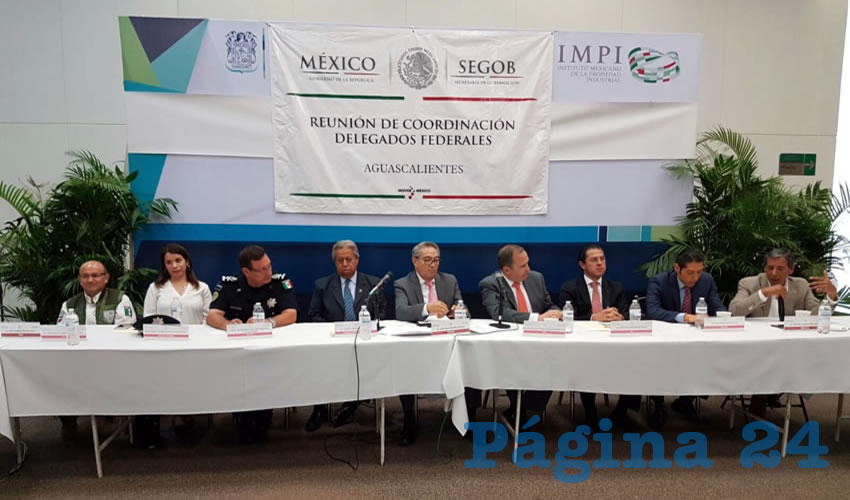El secretario de Desarrollo Económico Estatal, Alberto Aldape Barrios, estuvo presente en la sesión y representó al gobernador del Estado, Martín Orozco Sandoval