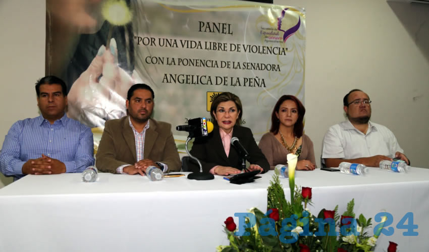 Angélica de la Peña, senadora de la República