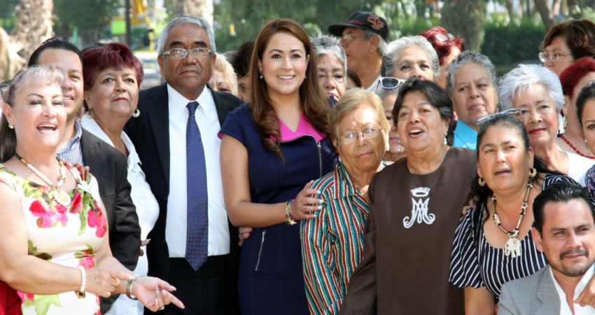 Abuelitos de Aguascalientes reconocen la cercan&iacute;a y atenci&oacute;n de la Alcaldesa respecto a sus peticiones