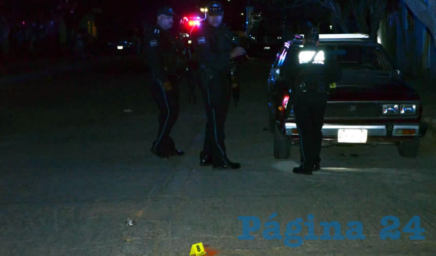 Alrededor de ocho casquillos percutidos encontraron los oficiales en la calle Pedro Antonio Santos