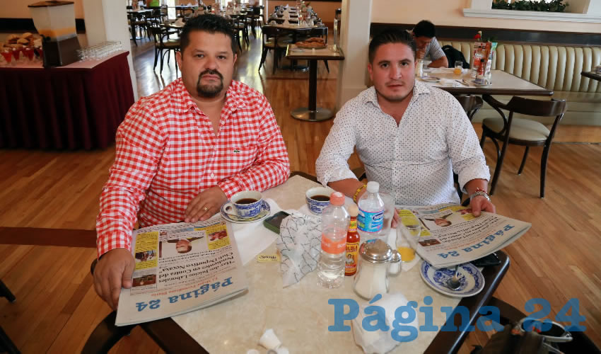 En Sanborns Francia almorzaron Francisco Rodríguez Contreras y David Quiñones Torres
