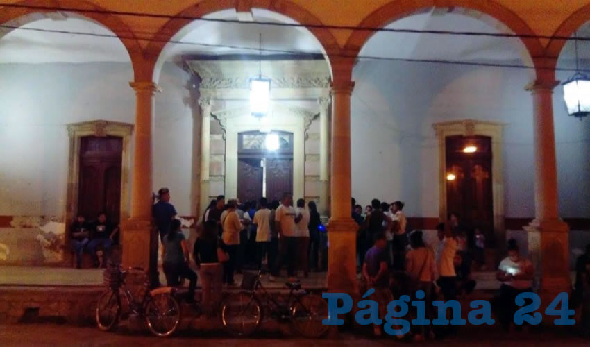 Poco antes de las 10:00 de la noche, las normalistas informaron que todos sus compañeros habían regresado al plantel a excepción de los que se encontraban hospitalizados