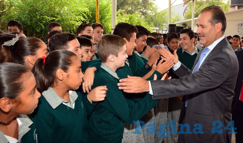 El Gobierno del Estado impulsa el fortalecimiento de la educaci&oacute;n brindando alternativas para el ejercicio de pr&aacute;cticas acad&eacute;micas especializadas